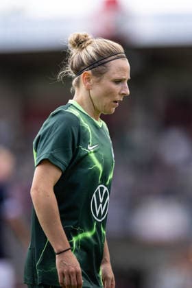 Fußball I Frauen I Testspiel I SV Meppen 1912 e.V. - VfL Wolfsburg I 19.07.2026 Svenja Huth (10, VfL Wolfsburg) Herzlake Hasetalstadion Niedersachsen Deutschland *** Soccer I Women I Friendly Match I SV Meppen 1912 e.V. vs. VfL Wolfsburg I July 19, 2026 Svenja Huth 10, VfL Wolfsburg Herzlake Hasetalstadion Lower Saxony Germany Copyright: xLobeca CedricxSiefkerx
