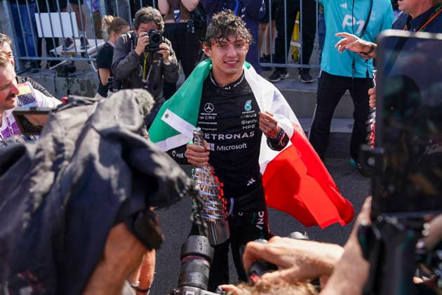 FORMULA ONE BELGIAN GRAND PRIX 2026 Kimi Antonelli 12 (ITA) Mercedes celebrates with his team after winning the race during the Formula 1 Moet & Chandon Belgian Grand Prix 2026, 10th round of the 2026 Formula 1 World Championship, WM, Weltmeisterschaft from 17th - 19th July 2026 at Circuit de Spa-Francorchamps, Stavelot, Belgium. Credit: Robbie Hoad Every Second Media Editorial use only. All images are copyright Every Second Media Limited. No images may be reproduced without prior permission. Copyright: xIMAGO EveryxSecondxMediax ESM-2070-0462 RobbiexHoadx xEveryxSecondxMediax