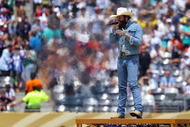 FIFA World Cup, WM, Weltmeisterschaft, Fussball 2026 final - Spain vs Argentina US singer Post Malone during the pre-match closing ceremony ahead of the FIFA World Cup 2026 final match Spain against Argentina, in New Jersey, USA, 19 July 2026. EAST RUTHERFORD United States  Copyright: xCHRISTOPHERxNEUNDORFx