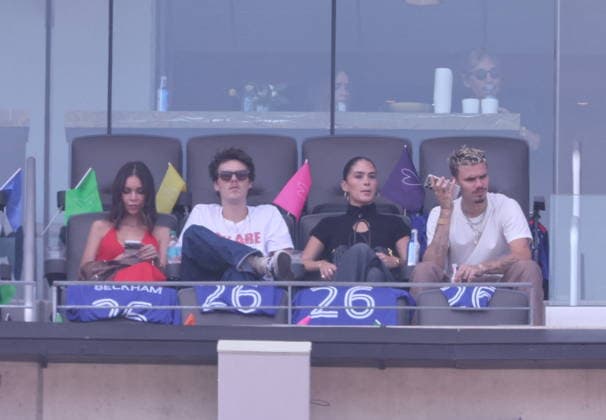 2026 World Cup Final - Romeo And Cruz Beckham And Girlfriends In The Stands - USA (L) Cruz Bekham and girlfriend Jackie Apostel with (R) Romeo Beckham and girlfriend Kim Turnbull in the stands during the Closing ceremony ahead of the FIFA World Cup, WM, Weltmeisterschaft, Fussball 2026 final football match between Spain and Argentina on July 19, 2026 in East Rutherford, NJ, USA. Photo by Charles Guerin ABACAPRESS.COM East Rutherford NJ United States  Copyright: xGuerinxCharles ABACAx