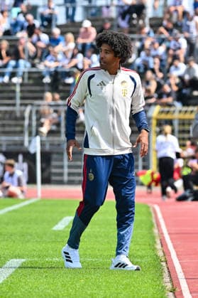 Testspiel; SSV Ulm 1846 Fussball - FC Bayern München II; 19.07.2026 ULM, GERMANY - 19. July: im Bild DANTE Bonfim Costa Santos Cheftrainer FC Bayern München II Einzelfoto Freisteller während dem Testspiel zwischen dem SSV 1846 Ulm Fussball und den Amateuren des FC Bayern München im Donaustadion *** Friendly Match: SSV Ulm 1846 vs. FC Bayern Munich II, July 19, 2026, ULM, GERMANY July 19. Pictured: DANTE Bonfim Costa Santos, head coach of FC Bayern Munich II. Isolated photo taken during the friendly match between SSV 1846 Ulm Soccer and the amateurs of FC Bayern Munich at the Donaustadion. Copyright: xBEAUTIFULxSPORTS Goldbergx