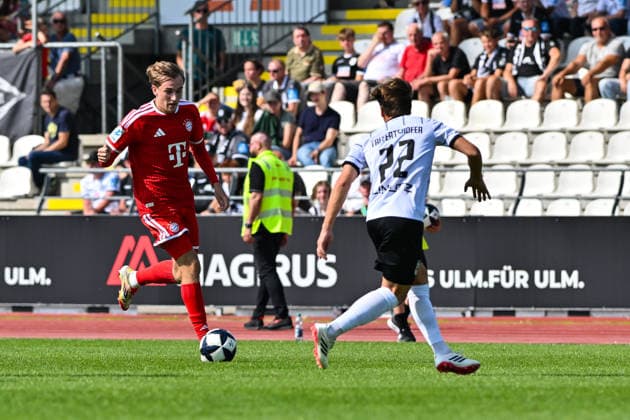 Testspiel; SSV Ulm 1846 Fussball - FC Bayern München II; 19.07.2026 ULM, GERMANY - 19. July: im Duell Artur DEGRAF (FC Bayern München II 19) und Felix VATER (SSV Ulm 24) während dem Testspiel zwischen dem SSV 1846 Ulm Fussball und den Amateuren des FC Bayern München im Donaustadion *** Friendly Match: SSV Ulm 1846 vs. FC Bayern Munich II, July 19, 2026, ULM, GERMANY July 19: Artur DEGRAF of FC Bayern Munich II and Felix VATER of SSV Ulm 24 face off during the friendly match between SSV 1846 Ulm Soccer and the FC Bayern Munich reserves at the Donaustadion Copyright: xBEAUTIFULxSPORTS Goldbergx