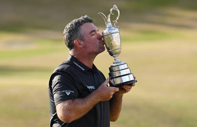 Ryan Fox (NZ) celebrates with the Claret Jug and Becomes Champion Golfer for 2026 by winning the Open Championship at Royal Birkdale Golf Club, Southport, England, UK 154th Open Golf Championships, Royal Birkdale, Southport, UK - 19 Jul 2026Southport Royal Birkdale United Kingdom  Copyright: xGreigxCowie Shutterstockx 16988299w