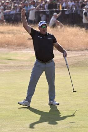 Ryan Fox (NZ) celebrates winning the Claret Jug on the 18th Green and Becomes Champion Golfer for 2026 by winning the Open Championship at Royal Birkdale Golf Club, Southport, England, UK 154th Open Golf Championships, Royal Birkdale, Southport, UK - 19 Jul 2026Southport Royal Birkdale United Kingdom  Copyright: xGreigxCowie Shutterstockx 16988299ad