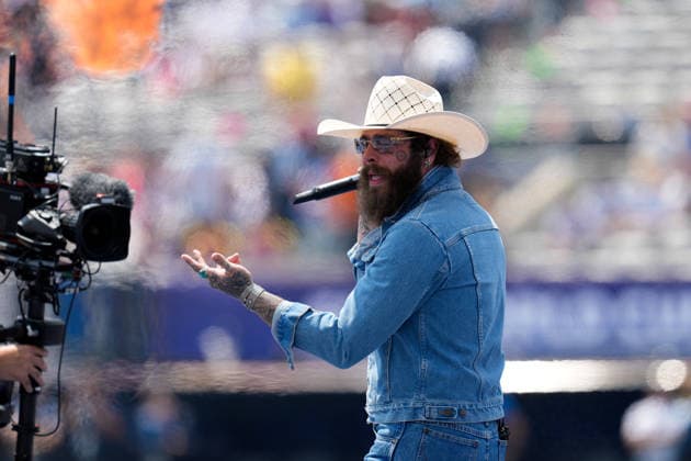 Musiker Post Malone tritt waehrend der Abschlusszeremonie vor dem Spiel auf. USA, FIFA Weltmeisterschaft Finale, Spanien vs Argentinien, East Rutherford, 19.07.2026 FIFA Weltmeisterschaft Finale, Spanien vs Argentinien, East Rutherford, 19.07.2026 East Rutherford *** Musician Post Malone performs during the closing ceremony before the USA game, FIFA World Cup Final, Spain vs. Argentina, East Rutherford, July 19, 2026 FIFA World Cup Final, Spain vs. Argentina, East Rutherford, July 19, 2026 East Rutherford Copyright: xEibner-Pressefoto ScottxColemanx EP_SCN