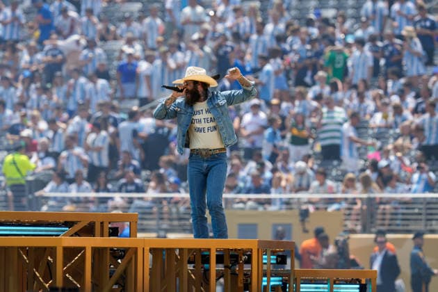 Musiker Post Malone tritt waehrend der Abschlusszeremonie vor dem Spiel auf. USA, FIFA Weltmeisterschaft Finale, Spanien vs Argentinien, East Rutherford, 19.07.2026 FIFA Weltmeisterschaft Finale, Spanien vs Argentinien, East Rutherford, 19.07.2026 East Rutherford *** Musician Post Malone performs during the closing ceremony before the USA game, FIFA World Cup Final, Spain vs. Argentina, East Rutherford, July 19, 2026 FIFA World Cup Final, Spain vs. Argentina, East Rutherford, July 19, 2026 East Rutherford Copyright: xEibner-Pressefoto ScottxColemanx EP_SCN