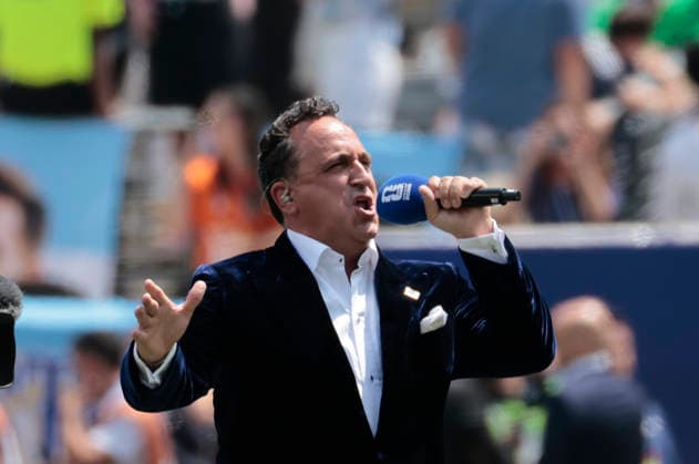 Tenor Christopher Macchio performs before the start of the 2026 World Cup final between the national teams of Spain and Argentina at the New York New Jersey stadium in the US, 19 July 2026. 2026 World Cup Final: Spain vs. Argentina !ACHTUNG: NUR REDAKTIONELLE NUTZUNG!  Copyright: xLavandeiraxJrx GRAF9199 20260719-55020938647_1