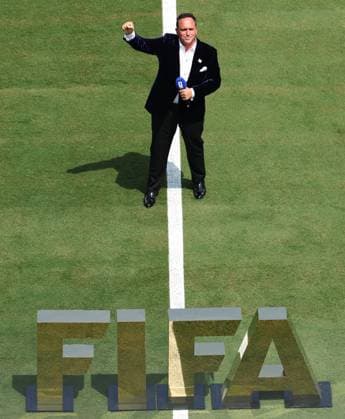 US Soccer World Cup Spain - Argentina 9208633 19.07.2026 A host performs before the FIFA World Cup, WM, Weltmeisterschaft, Fussball 2026 final soccer match between Spain and Argentina at New York New Jersey Stadium in East Rutherford, New Jersey, the United States. Nafis Sirazetdinov Sputnik East Rutherford New Jersey USA  Copyright: xNafisxSirazetdinovx