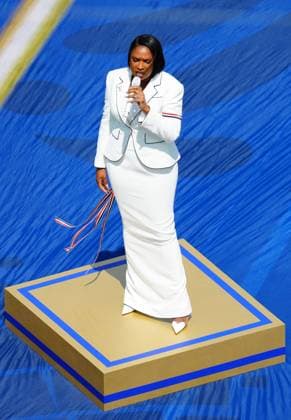 Jennifer Hudson signs The Star-Spangled Banner ahead of kick-off Spain v Argentina, 2026 FIFA World Cup, WM, Weltmeisterschaft, Fussball Final, Football, New York New Jersey Stadium, East Rutherford, New Jersey, USA - 19 Jul 2026East Rutherford New York New Jersey Stadium New Jersey (NJ) United States of America  Copyright: xJavierxGarcia Shutterstockx 16995474d