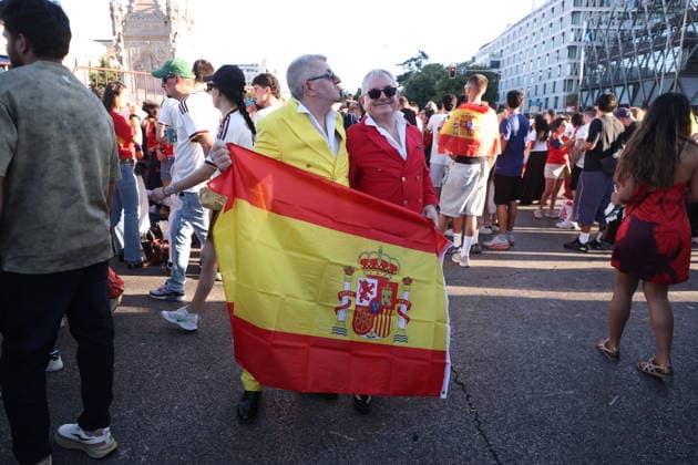 2026 World Cup Spain v Argentina; Fans of the Spanish national team, Nationalteam in the fan zone at Plaza de Colon (Plaza Selection) in Madrid to watch the World Cup final between Spain and Argentina played in the United States on July 19, 2026, in Madrid, Spain. Madrid Spain Soccer *** 2026 World Cup: Spain vs. Argentina — Fans of the Spanish national team in the fan zone at Plaza de Colón in Madrid to watch the World Cup final between Spain and Argentina, played in the United States on July 19, 2026, in Madrid, Spain. Madrid, Spain; Soccer Copyright: xAgenciaxLOFx