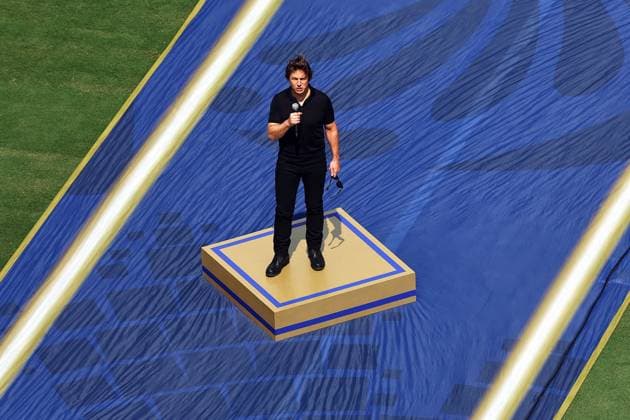 Tom Cruise ahead of kick-off Spain v Argentina, 2026 FIFA World Cup, WM, Weltmeisterschaft, Fussball Final, Football, New York New Jersey Stadium, East Rutherford, New Jersey, USA - 19 Jul 2026East Rutherford New York New Jersey Stadium New Jersey (NJ) United States of America  Copyright: xMichaelxZemanek Shutterstockx 16995475y