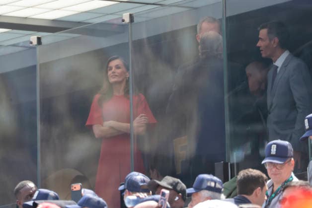 The King and Queen of Spain and the Prime Minister Pedro Sanchez (R) before the start of the 2026 World Cup final between the national teams of Spain and Argentina at the New York New Jersey stadium in the US, 19 July 2026. 2026 World Cup Final: Spain vs. Argentina !ACHTUNG: NUR REDAKTIONELLE NUTZUNG!  Copyright: xLavandeiraxJrx GRAF9221 20260719-55020938761_1