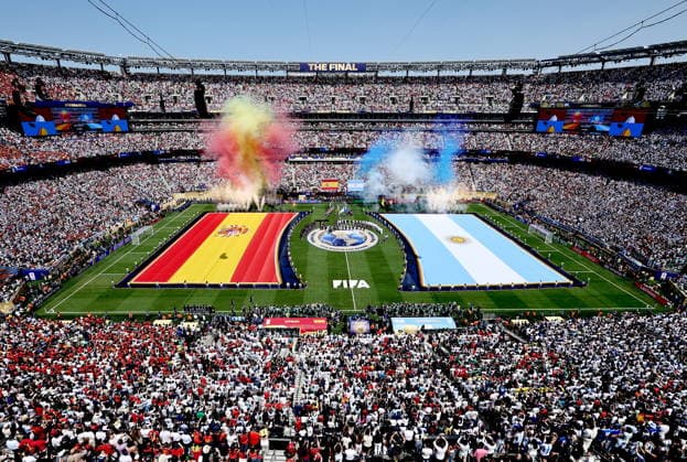 FIFA World Cup, WM, Weltmeisterschaft, Fussball 2026 final - Spain vs Argentina General view of the stadium and the teams on the pitch before the FIFA World Cup 2026 final match Spain against Argentina, in New Jersey, USA, 19 July 2026. EAST RUTHERFORD United States  Copyright: xRONALDxWITTEKx