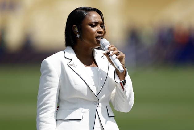 FIFA World Cup, WM, Weltmeisterschaft, Fussball 2026 final - Spain vs Argentina US singer Jennifer Hudson performs the US national anthem ahead of the FIFA World Cup 2026 final match Spain against Argentina, in East Rutherford, New Jersey, USA, 19 July 2026. EAST RUTHERFORD United States  Copyright: xWILLxOLIVERx