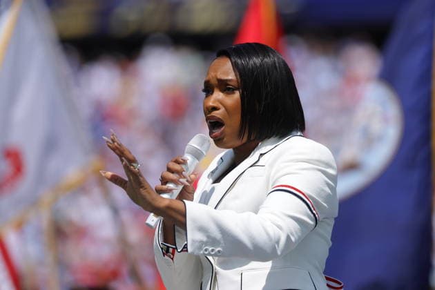 FIFA World Cup, WM, Weltmeisterschaft, Fussball 2026 final - Spain vs Argentina US singer Jennifer Hudson performs the US national anthem during the closing ceremony for the FIFA World Cup 2026 final match Spain against Argentina, in New Jersey, USA, 19 July 2026. EAST RUTHERFORD United States  Copyright: xCHRISTOPHERxNEUNDORFx