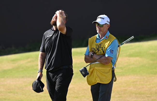 Shane Lowry (IRE) looks dejected on the 18th Green 154th Open Golf Championships, Royal Birkdale, Southport, UK - 19 Jul 2026Southport Royal Birkdale United Kingdom  Copyright: xGreigxCowie Shutterstockx 16988299bf