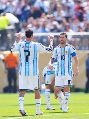 Spain v Argentina - FIFA World Cup, WM, Weltmeisterschaft, Fussball 2026 - Final EAST RUTHERFORD, NEW JERSEY - JULY 19: Lionel Messi and Rodrigo de Paul of Argentina are seen prior the FIFA World Cup 2026 Final match between Spain and Argentina at New York New Jersey Stadium in East Rutherford, New Jersey, USA, on July 19, 2026. Evrim Aydin Anadolu New Jersey United States. Editorial use only. Please get in touch for any other usage.  Copyright: x2026xAnadoluxEvrimxAydinx
