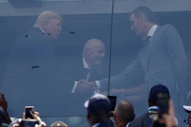 FIFA World Cup, WM, Weltmeisterschaft, Fussball 2026 final - Spain vs Argentina US President Donald Trump (L) shakes hands with Spain s Prime Minister Pedro Sanchez (R) ahead of the FIFA World Cup 2026 final match Spain against Argentina, in East Rutherford, New Jersey, USA, 19 July 2026. EAST RUTHERFORD United States  Copyright: xWILLxOLIVERx