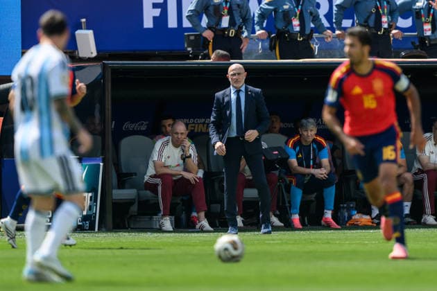 260719 Head coach Luis De La Fuente Castillo of Spain during the FIFA World Cup, WM, Weltmeisterschaft, Fussball 2026 final football match between Spain and Argentina on July 19, 2026 in East Rutherford, New Jersey. Photo: Joel Marklund BILDBYRAN kod JM JM0829 bbeng fotboll football soccer fotball vm fotbolls-vm fotball-vm fotbolls-vm 2026 fifa world cup 2026 final *** July 19, 2026: Head coach Luis De La Fuente Castillo of Spain during the 2026 FIFA World Cup final soccer match between Spain and Argentina on July 19, 2026 in East Rutherford, New Jersey. Photo by Joel Marklund. BILDBYRAN code JM JM0829 bbeng soccer football soccer World Cup soccer World Cup 2026 FIFA World Cup 2026 final  Copyright: JOELxMARKLUND BB260719JM019