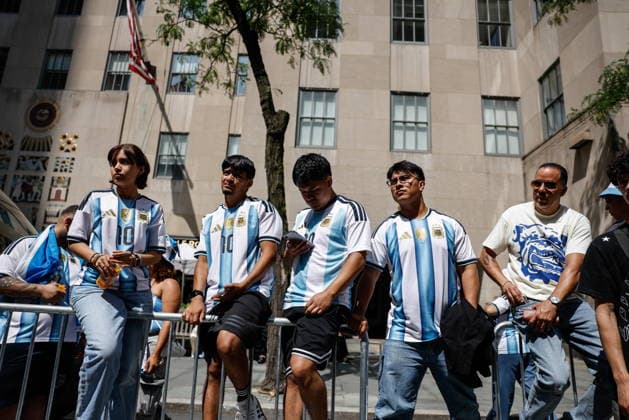 Fans gather in New York for live broadcast of World Cup final Soccer fans gather at Rockefeller Plaza to watch the FIFA World Cup, WM, Weltmeisterschaft, Fussball 2026 final match between Spain and Argentina in New York, New York, USA, 19 July 2026. NEW YORK NEW YORK UNITED STATES  Copyright: xKENAxBETANCURx