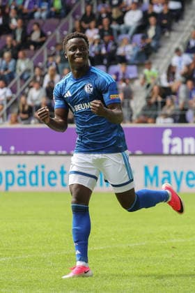 19.07.2026, xtgx, Fussball Testspiel, FC Erzgebirge Aue - FC Schalke 04 emspor, v.l. Christian Gomis (Schalke, 7) Jubel, Torjubel, jubelt ueber das Tor, celebrate the goal, celebration (DFL DFB REGULATIONS PROHIBIT ANY USE OF PHOTOGRAPHS as IMAGE SEQUENCES and or QUASI-VIDEO) Aue