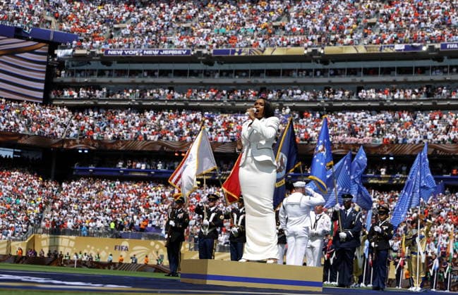 FIFA World Cup, WM, Weltmeisterschaft, Fussball 2026 final - Spain vs Argentina US singer Jennifer Hudson performs the US national anthem during the closing ceremony for the FIFA World Cup 2026 final match Spain against Argentina, in New Jersey, USA, 19 July 2026. EAST RUTHERFORD United States  Copyright: xCHRISTOPHERxNEUNDORFx