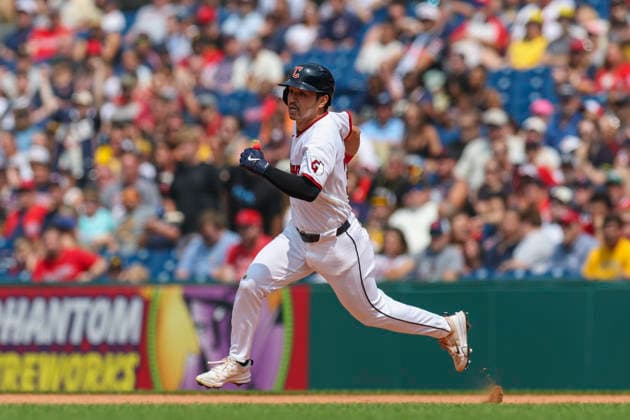 July 19, 2026: Cleveland Guardians left fielder Steven Kwan (38) runs towards second base during the sixth inning of the Major League Baseball game between the Pittsburgh Pirates and Cleveland Guardians at Progressive Field in Cleveland, Ohio. CSM Cleveland United States of America - ZUMAc04_ 20260719_zma_c04_032 Copyright: xBrianxFisherx