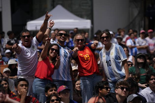 Watch party in San Francisco for Spain vs Argentina - FIFA World Cup, WM, Weltmeisterschaft, Fussball Final 2026 SAN FRANCISCO, CALIFORNIA - JULY 19: Fans of Spain and Argentina gather outside of Chase Center at Thrive City in San Francisco, California, United States on July 19, 2026 to watch the 2026 FIFA World Cup Final match between Spain vs Argentina which held at MetLife Stadium in New Jersey, USA. Tayfun Coskun Anadolu California United States. Editorial use only. Please get in touch for any other usage.  Copyright: x2026xAnadoluxTayfunxCoskunx
