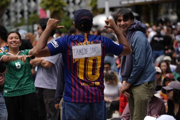 Watch party in San Francisco for Spain vs Argentina - FIFA World Cup, WM, Weltmeisterschaft, Fussball Final 2026 SAN FRANCISCO, CALIFORNIA - JULY 19: Fans of Spain and Argentina gather outside of Chase Center at Thrive City in San Francisco, California, United States on July 19, 2026 to watch the 2026 FIFA World Cup Final match between Spain vs Argentina which held at MetLife Stadium in New Jersey, USA. Tayfun Coskun Anadolu California United States. Editorial use only. Please get in touch for any other usage.  Copyright: x2026xAnadoluxTayfunxCoskunx