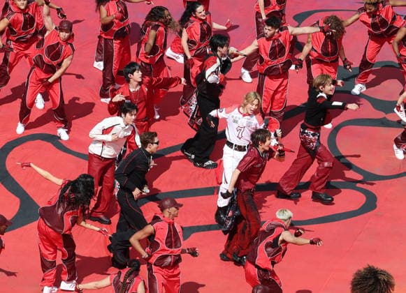 FIFA World Cup, WM, Weltmeisterschaft, Fussball 2026 final - Spain vs Argentina South Korean K-pop group BTS performs in the Halftime show during the FIFA World Cup 2026 final match Spain against Argentina, in New Jersey, USA, 19 July 2026. EAST RUTHERFORD United States  Copyright: xSARAHxYENESELx