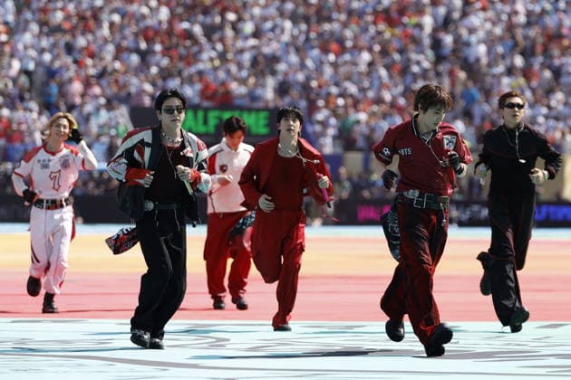 FIFA World Cup, WM, Weltmeisterschaft, Fussball 2026 final - Spain vs Argentina South Korean pop group BTS performs during the FIFA World Cup 2026 final match Spain against Argentina, in New Jersey, USA, 19 July 2026. EAST RUTHERFORD United States  Copyright: xSHAWNxTHEWx