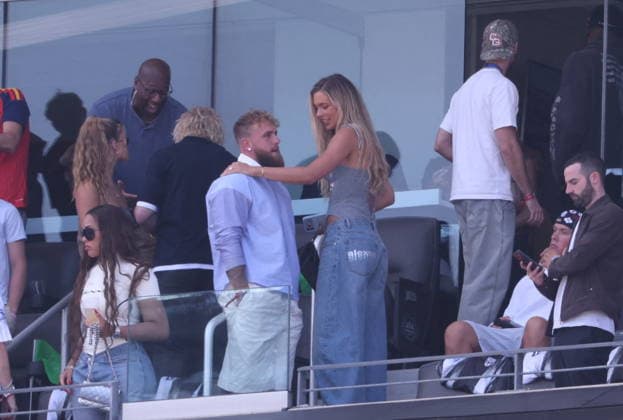 2026 World Cup Final - VIP In The Stands - USA Jake Paul and Jutta Leerdam in the stands during the FIFA World Cup, WM, Weltmeisterschaft, Fussball 2026 final football match between Spain and Argentina on July 19, 2026 at the New York Stadium in East Rutherford, NJ, USA. Photo by Charles Guerin ABACAPRESS.COM East Rutherford NJ United States  Copyright: xGuerinxCharles ABACAx