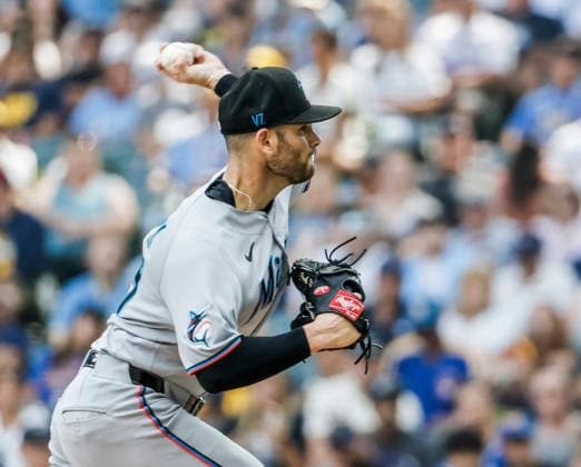 Miami Marlins relief pitcher Cade Gibson throws in the seventh inning of the MLB, Baseball Herren, USA game between the Miami Marlins and the Milwaukee Brewers at American Family Field in Milwaukee, Wisconsin on Sunday July 19, 2026.  MIL20260719816 TANNENxMAURY