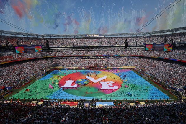 FIFA World Cup, WM, Weltmeisterschaft, Fussball 2026 final - Spain vs Argentina Colourfull fireworks go off at the end of Halftime show during the FIFA World Cup 2026 final match Spain against Argentina, in New Jersey, USA, 19 July 2026. EAST RUTHERFORD United States  Copyright: xSARAHxYENESELx