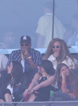 2026 World Cup Final - Hailey Bieber, Jay-Z And Beyonce In The Stands - USA Jay-Z and Beyonce in the stands during the FIFA World Cup, WM, Weltmeisterschaft, Fussball 2026 final football match between Spain and Argentina on July 19, 2026 in East Rutherford, NJ, USA. Photo by Charles Guerin ABACAPRESS.COM East Rutherford NJ United States  Copyright: xGuerinxCharles ABACAx