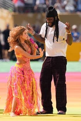Shakira and Burna Boy during the half time show Spain v Argentina, 2026 FIFA World Cup, WM, Weltmeisterschaft, Fussball Final, Football, New York New Jersey Stadium, East Rutherford, New Jersey, USA - 19 Jul 2026East Rutherford New York New Jersey Stadium New Jersey (NJ) United States of America  Copyright: xIsmaelxAdnan Shutterstockx 16998023cy