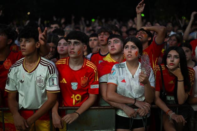 Thousands gather in Mataro to watch FIFA World Cup, WM, Weltmeisterschaft, Fussball Final MATARO, SPAIN - JULY 19: Thousands of people gather at Parc Central, to watch the 2026 FIFA World Cup final between Spain and Argentina on a giant screen, in Mataro, Spain, on July 19, 2026. The giant screen was installed by the city council following the large turnout for Spain s semifinal victory over France. Stringer Anadolu New Jersey United States. Editorial use only. Please get in touch for any other usage.  Copyright: x2026xAnadoluxStringerx