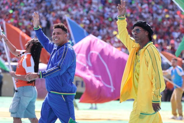 2026 World Cup Final - Ronaldo And Ronaldinho At Half-Time Show - USA Brazilian former professional footballers, Ronaldo Luis Nazario de Lima and Ronaldo de Assis Moreira known as Ronaldinho Gaucho or Ronaldinho during the world cup halftime show during the FIFA World Cup, WM, Weltmeisterschaft, Fussball 2026 final football match between Spain and Argentina on July 19, 2026 at the New York Stadium in East Rutherford, NJ, USA. Photo by Charles Guerin ABACAPRESS.COM East Rutherford NJ United States  Copyright: xGuerinxCharles ABACAx