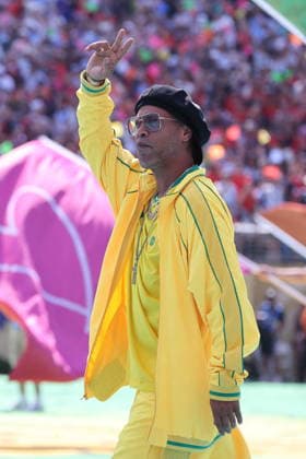 2026 World Cup Final - Ronaldo And Ronaldinho At Half-Time Show - USA Brazilian former professional footballer, Ronaldo de Assis Moreira known as Ronaldinho Gaucho or Ronaldinho during the world cup halftime show during the FIFA World Cup, WM, Weltmeisterschaft, Fussball 2026 final football match between Spain and Argentina on July 19, 2026 at the New York Stadium in East Rutherford, NJ, USA. Photo by Charles Guerin ABACAPRESS.COM East Rutherford NJ United States  Copyright: xGuerinxCharles ABACAx