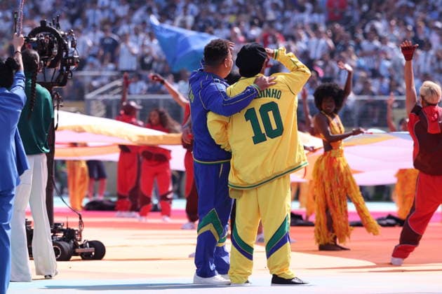 Sport Themen der Woche KW29 Sport Bilder des Tages 2026 World Cup Final - Ronaldo And Ronaldinho At Half-Time Show - USA Brazilian former professional footballers, Ronaldo Luis Nazario de Lima and Ronaldo de Assis Moreira known as Ronaldinho Gaucho or Ronaldinho during the world cup halftime show during the FIFA World Cup, WM, Weltmeisterschaft, Fussball 2026 final football match between Spain and Argentina on July 19, 2026 at the New York Stadium in East Rutherford, NJ, USA. Photo by Charles Guerin ABACAPRESS.COM East Rutherford NJ United States  Copyright: xGuerinxCharles ABACAx