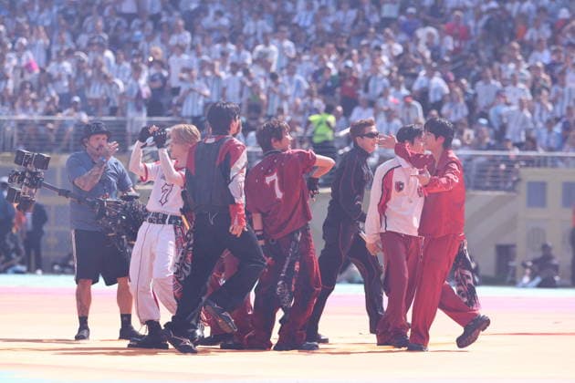 2026 World Cup Final - BTS At Half-Time Show - USA South Korean boy band, BTS also known as Bangtan Boys members Jungkook, V, Jimin, Suga, RM, Jin, J-Hope perform during the world cup halftime show during the FIFA World Cup, WM, Weltmeisterschaft, Fussball 2026 final football match between Spain and Argentina on July 19, 2026 at the New York Stadium in East Rutherford, NJ, USA. Photo by Charles Guerin ABACAPRESS.COM East Rutherford NJ United States  Copyright: xGuerinxCharles ABACAx