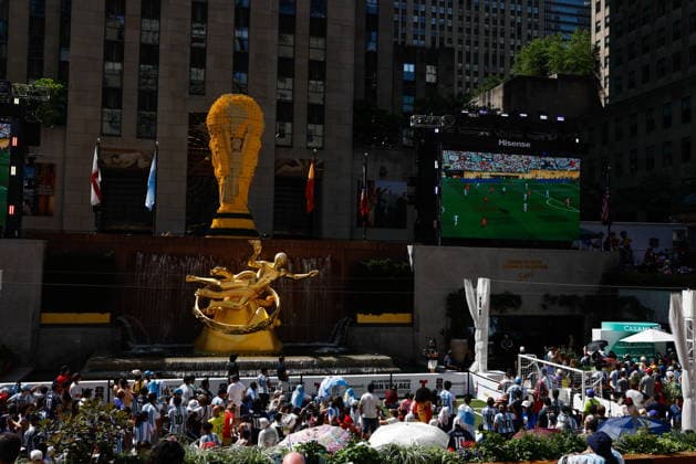 Fans gather in New York for live broadcast of World Cup final Soccer fans gather at Rockefeller Plaza to watch the FIFA World Cup, WM, Weltmeisterschaft, Fussball 2026 final match between Spain and Argentina in New York, New York, USA, 19 July 2026. NEW YORK NEW YORK UNITED STATES  Copyright: xKENAxBETANCURx
