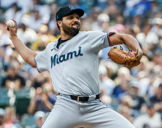 Miami Marlins relief pitcher Michael Petersen throws in the eighth inning of the MLB, Baseball Herren, USA game between the Miami Marlins and the Milwaukee Brewers at American Family Field in Milwaukee, Wisconsin on Sunday July 19, 2026.  MIL20260719822 TANNENxMAURY