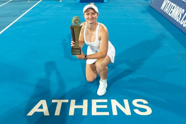 Sport Bilder des Tages #2 Vanda Pharmaceuticals Athens Open - Day 7 Winner and third seed Barbora Krejcikova (CZE) poses with the trophy following the Singles Final at the 2026 Vanda Pharmaceuticals Athens Open Women s tennis tournament at the Athens Olympic Tennis Centre in Athens, Greece. Athens Greece  Copyright: xOwenxHammondx originalFilename:hammond-2026vand260719_npAXA.jpg