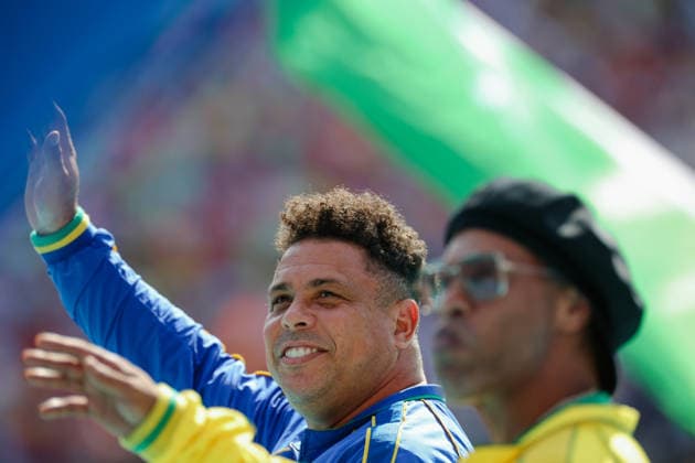 2026 FIFA World Cup, WM, Weltmeisterschaft, Fussball Final Spain v Argentina New York New Jersey Stadium 19.07.2026 Ronaldo and Ronaldinho during the half time show 2026 FIFA World Cup Final Spain v Argentina New York New Jersey Stadium 19.07.2026 Photograph By Marc Aspland The Times  Copyright: xMarcxAsplandx NINTCHDBPICT001096407431