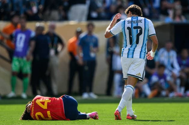 260719 Marc Cucurella of Spain and Giuliano Simeone of Argentina during the FIFA World Cup, WM, Weltmeisterschaft, Fussball 2026 final football match between Spain and Argentina on July 19, 2026 in East Rutherford, New Jersey. Photo: Joel Marklund BILDBYRAN kod JM JM0829 bbeng fotboll football soccer fotball vm fotbolls-vm fotball-vm fotbolls-vm 2026 fifa world cup 2026 final *** July 19, 2026: Marc Cucurella of Spain and Giuliano Simeone of Argentina during the 2026 FIFA World Cup final soccer match between Spain and Argentina on July 19, 2026 in East Rutherford, New Jersey. Photo by Joel Marklund. BILDBYRAN code JM JM0829 bbeng soccer football soccer World Cup soccer World Cup 2026 FIFA World Cup 2026 final  Copyright: JOELxMARKLUND BB260719JM064