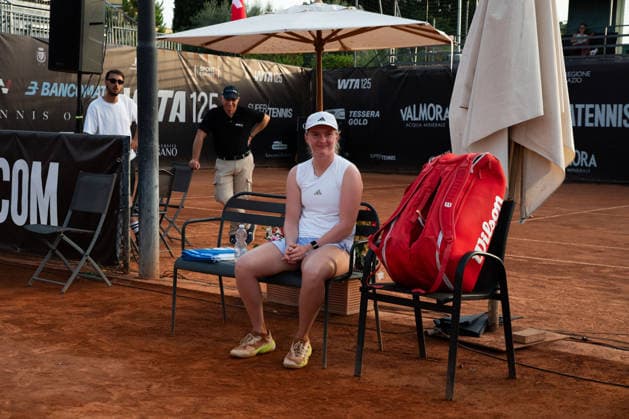IPA86819722 - Winner Francesca Jones of Great Britain waits for the award ceremony following the 2026 ATV BANCOMAT Tennis Open singles final at Circolo Antico Tiro a Volo in Rome, Italy.  Copyright: xMarioxQuartapelle IPAxSportx xx 86819722