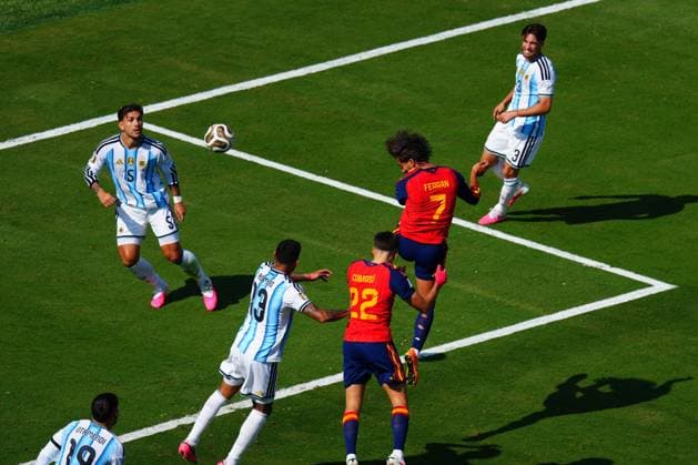 Ferran Torres of Spain sees a header saved Spain v Argentina, 2026 FIFA World Cup, WM, Weltmeisterschaft, Fussball Final, Football, New York New Jersey Stadium, East Rutherford, New Jersey, USA - 19 Jul 2026East Rutherford New York New Jersey Stadium New Jersey (NJ) United States of America  Copyright: xJavierxGarcia Shutterstockx 16995474bw