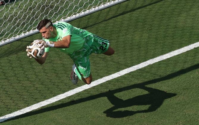FIFA World Cup, WM, Weltmeisterschaft, Fussball 2026 final - Spain vs Argentina Enzo Fernandez of Argentina in action during the FIFA World Cup 2026 final match Spain against Argentina, in New Jersey, USA, 19 July 2026. EAST RUTHERFORD United States  Copyright: xSARAHxYENESELx