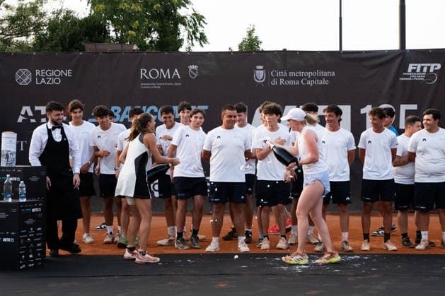 IPA86819889 - Francesca Jones of Great Britain and Lucia Bronzetti of Italy celebrate during the award ceremony for the 2026 ATV BANCOMAT Tennis Open singles final at Circolo Antico Tiro a Volo in Rome, Italy.  Copyright: xMarioxQuartapelle IPAxSportx xx 86819889